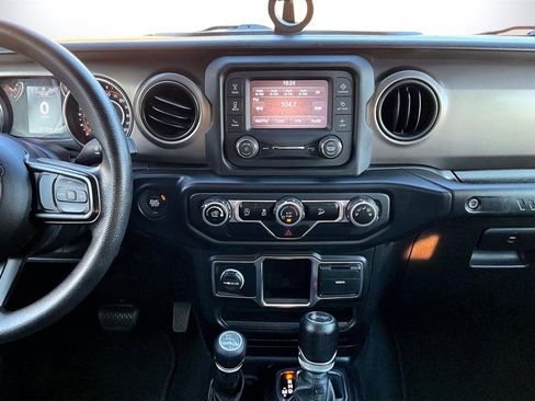 Certified 2020 Jeep Wrangler Unlimited Sport image 12