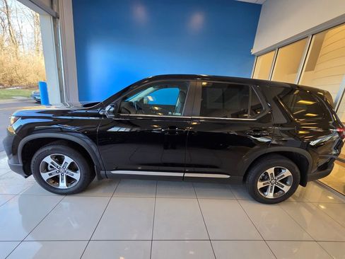 Certified 2025 Honda Pilot EX-L image 4