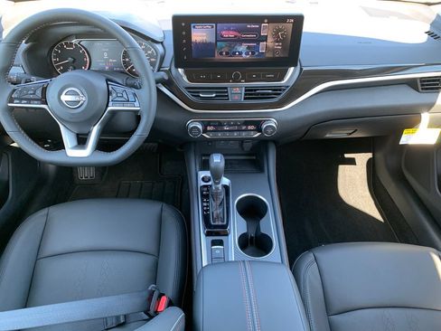 New 2026 Nissan Altima 2.5 SR w/ SR Premium Package FWD image 11