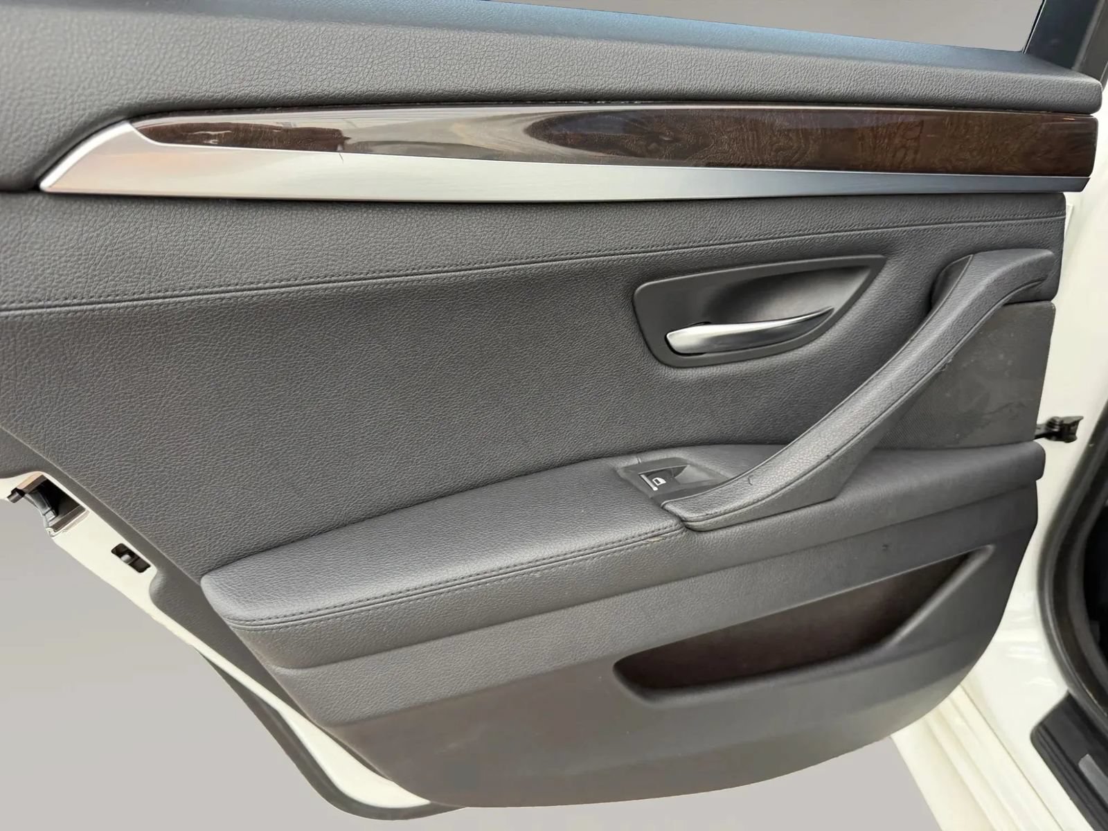Used 2016 BMW 528i Sedan RWD image 15