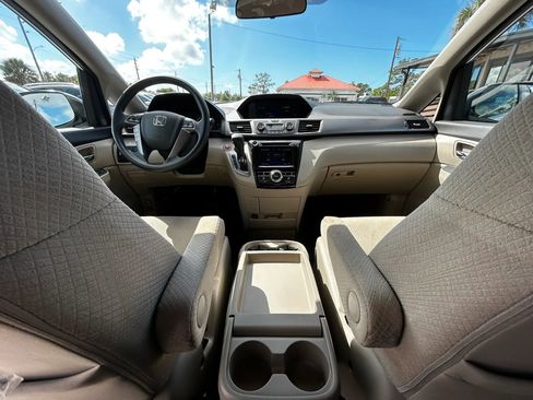 Used 2015 Honda Odyssey EX image 19