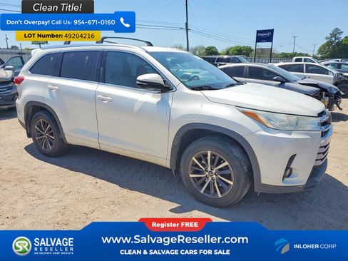 Used 2018 Toyota Highlander XLE AWD/4WD image 5