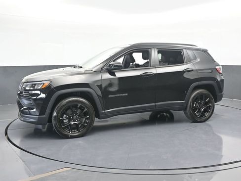 New 2026 Jeep Compass Latitude image 2