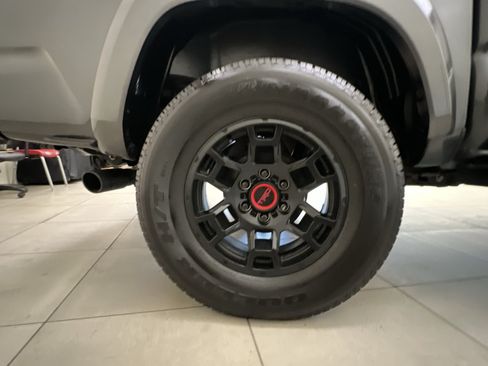 Used 2023 Toyota Tacoma SR5 AWD/4WD image 32