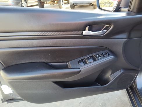 Used 2021 Nissan Altima 2.5 S image 11