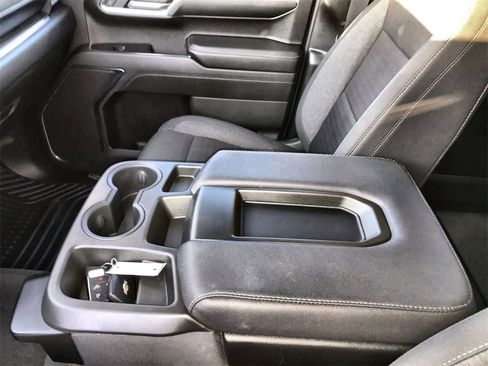 Used 2024 Chevrolet Silverado 1500 LT image 20