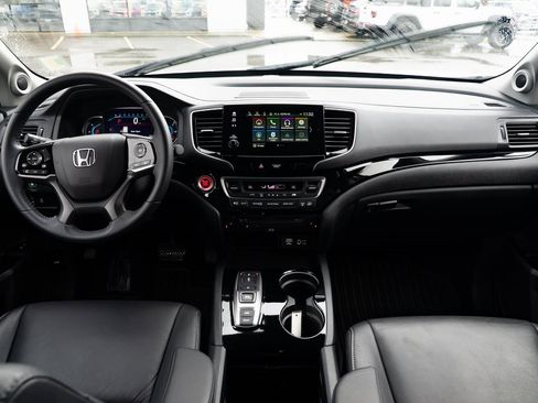 Used 2022 Honda Pilot Touring image 8