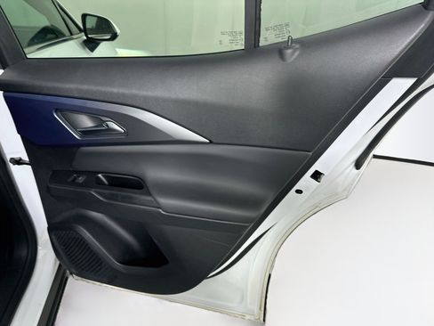 Used 2024 Chevrolet Equinox EV LT w/ LPO, All-Weather Mat Package FWD image 31