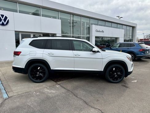 New 2026 Volkswagen Atlas SE image 8