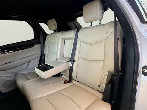 Used 2019 Cadillac XT5 image 8