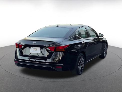 Used 2025 Nissan Altima 2.5 SV image 14