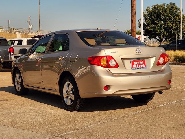 Used 2010 Toyota Corolla LE w/ LE EVP Pkg #1 FWD image 4