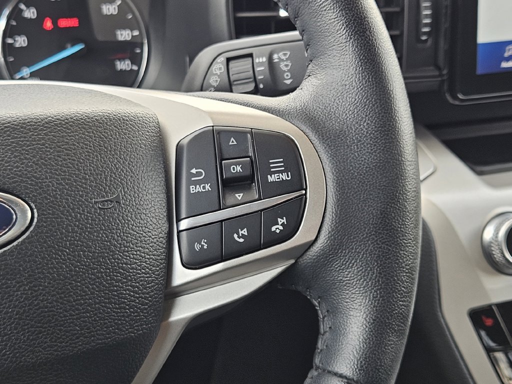 Used 2024 Ford Explorer XLT AWD/4WD image 29