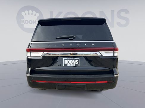Used 2023 Lincoln Navigator Reserve image 5
