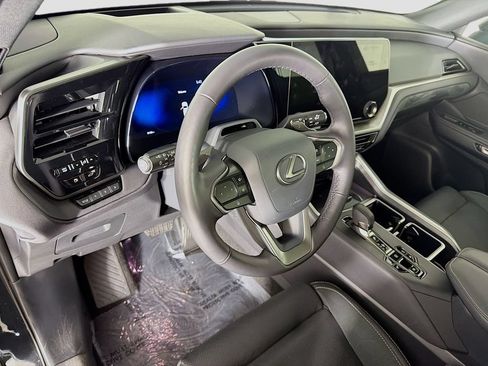 Used 2025 Lexus TX 350 AWD w/ Technology Package image 9