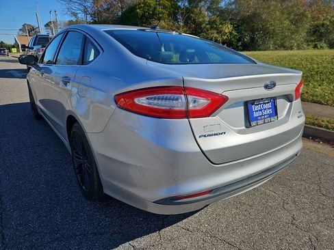 Used 2013 Ford Fusion SE image 3