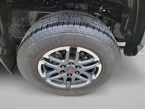 Used 2024 Toyota Tacoma TRD Sport AWD/4WD image 11