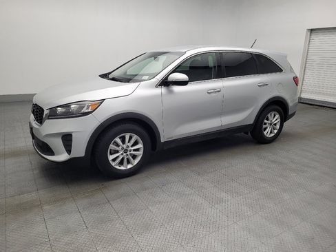 Used 2020 Kia Sorento AWD V6 image 2