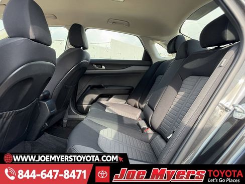 Used 2025 Kia K5 LXS image 28