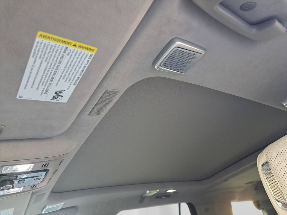 Certified 2025 Cadillac Escalade Sport Platinum w/ LPO, Floor Liner Package AWD/4WD image 11