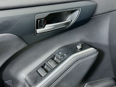 Used 2021 Toyota Highlander XLE image 15