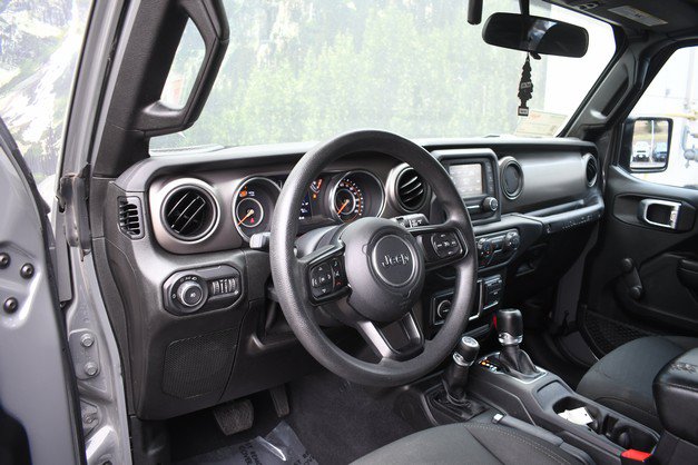 Used 2018 Jeep Wrangler Unlimited Sport AWD/4WD image 14