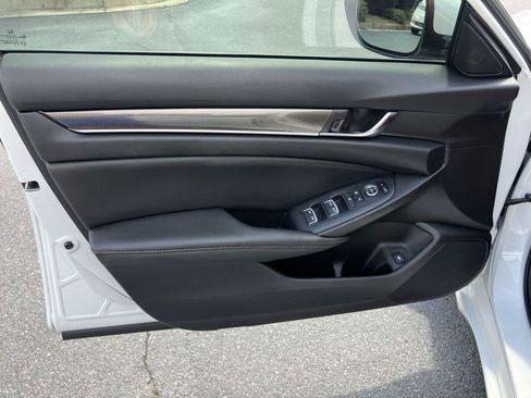 Used 2019 Honda Accord Sport image 13