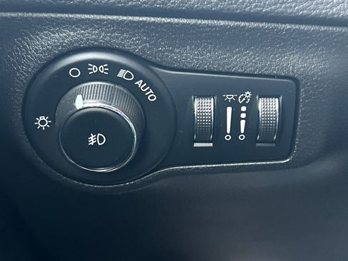 Used 2018 Jeep Compass Trailhawk w/ Cold Weather Group image 23