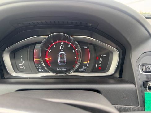 Used 2015 Volvo XC60 T5 Premier image 23