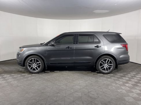 Used 2018 Ford Explorer Sport w/ Equipment Group 401A image 3