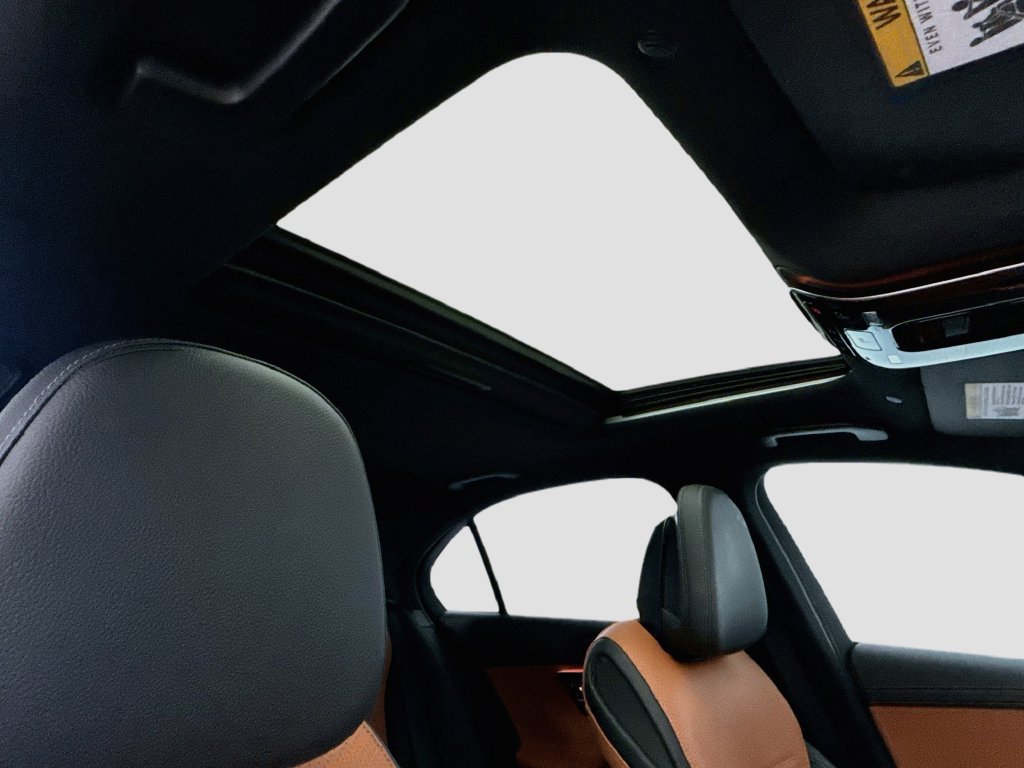Used 2022 Mercedes-Benz C 300 Sedan image 17