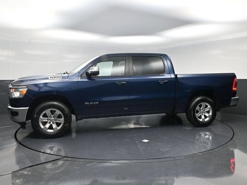 Used 2024 RAM 1500 Laramie AWD/4WD image 3