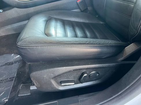 Used 2018 Ford Fusion SE w/ Equipment Group 602A FWD image 16