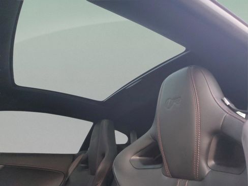 Used 2016 Jaguar F-TYPE R image 28