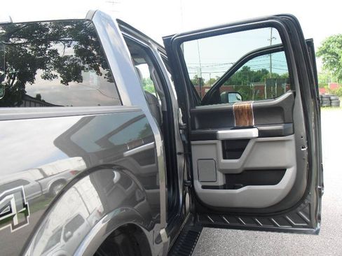 Used 2018 Ford F150 Lariat AWD/4WD image 17