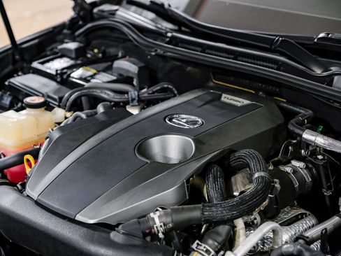 Used 2018 Lexus IS 300 300 image 48