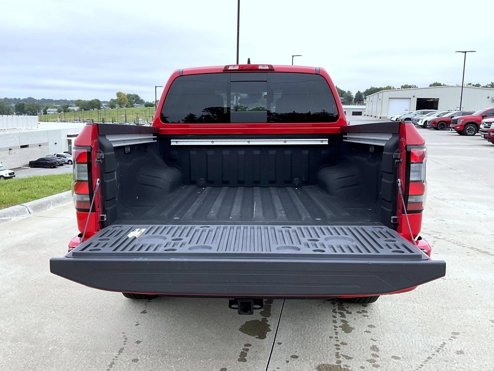 Certified 2025 Nissan Frontier SV w/ SV Convenience Package AWD/4WD image 9