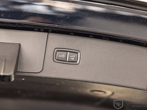 Used 2023 Porsche Cayenne w/ Premium Package AWD/4WD image 17