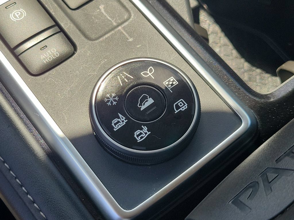 Certified 2026 Nissan Pathfinder SL AWD/4WD image 29