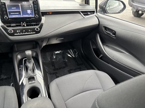 Used 2022 Toyota Corolla LE image 22