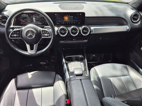 Used 2022 Mercedes-Benz GLB 250 image 17