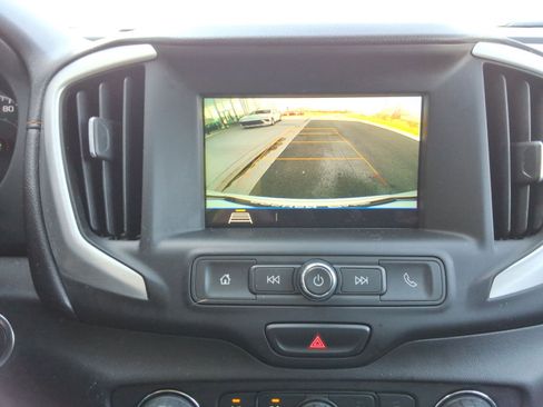 Used 2018 GMC Terrain SLE w/ Driver Convenience Package image 16