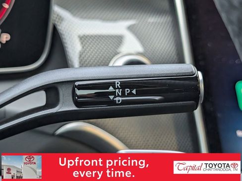 Used 2025 Mercedes-Benz GLC 300 image 18