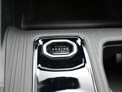 New 2026 Jeep Cherokee Overland w/ Advanced Pro Tech Group AWD/4WD image 18