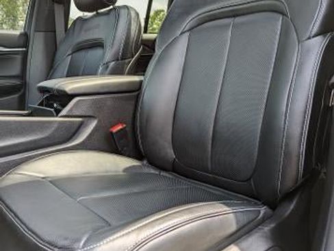 Used 2022 Jeep Grand Cherokee Overland image 10