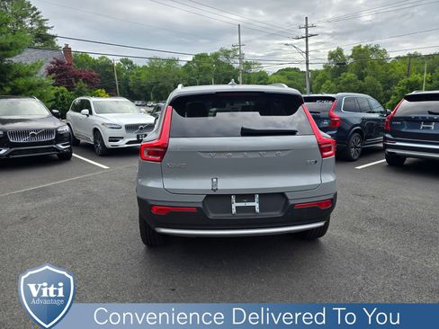 Used 2025 Volvo XC40 B5 Plus w/ Protection Package Premier image 7
