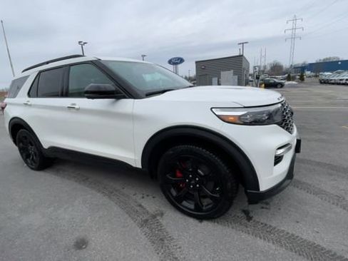 Used 2021 Ford Explorer ST w/ Equipment Group 401A image 2