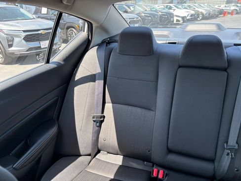 Used 2025 Nissan Altima 2.5 SV FWD image 44