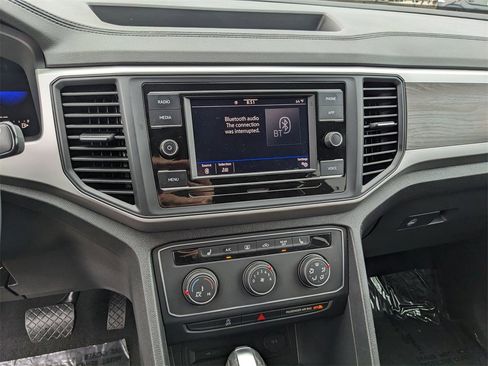 Certified 2022 Volkswagen Atlas SE image 26