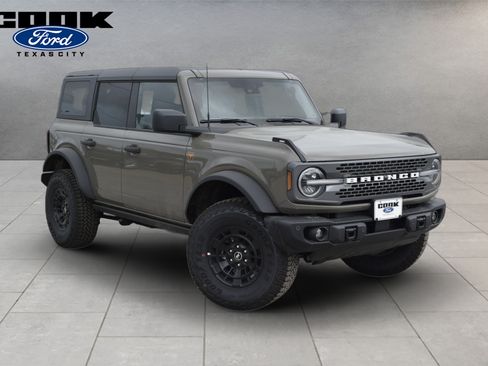 New 2026 Ford Bronco Badlands AWD/4WD image 3